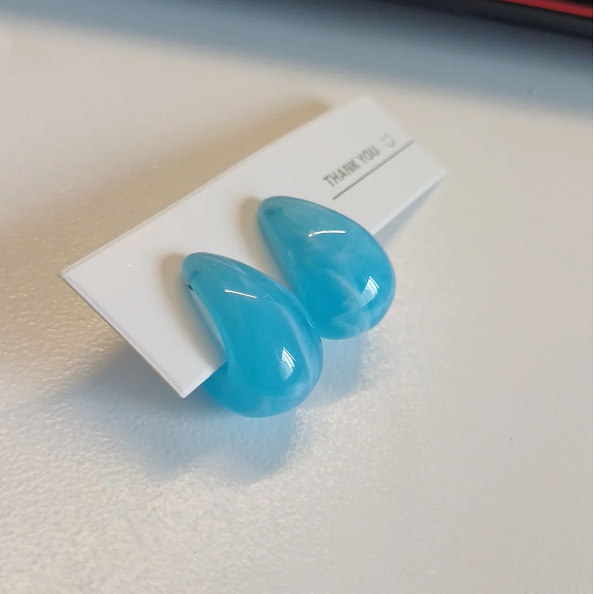 Chunky Creolen-Ohrstecker in Ocean-Blau / Türkis für Frauen
