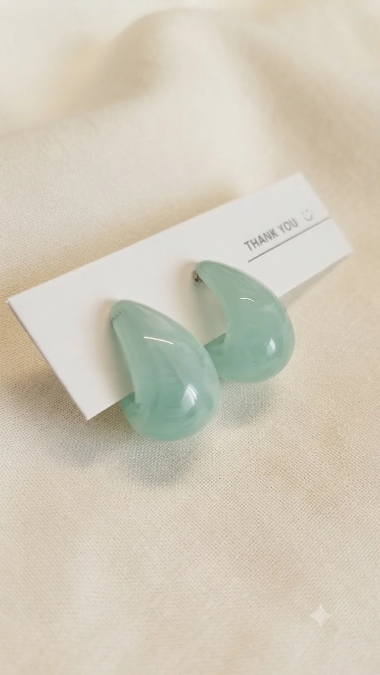 Chunky Creolen-Ohrstecker in Salbeigrün / Mint für Frauen