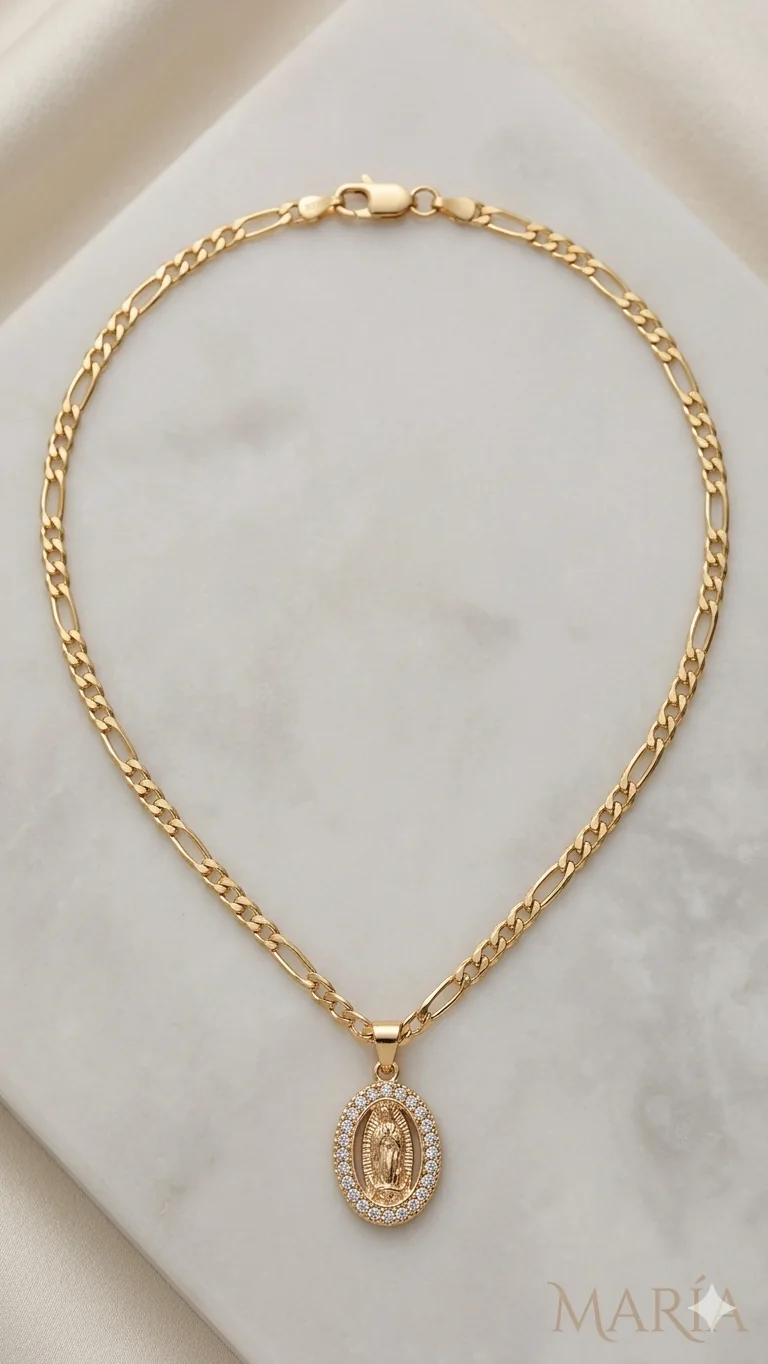 🕊️ Elegante Medaillon-Halskette „Divine Maria“ – Figaro-Kette mit Strass-Marienanhänger  (Für Frauen)