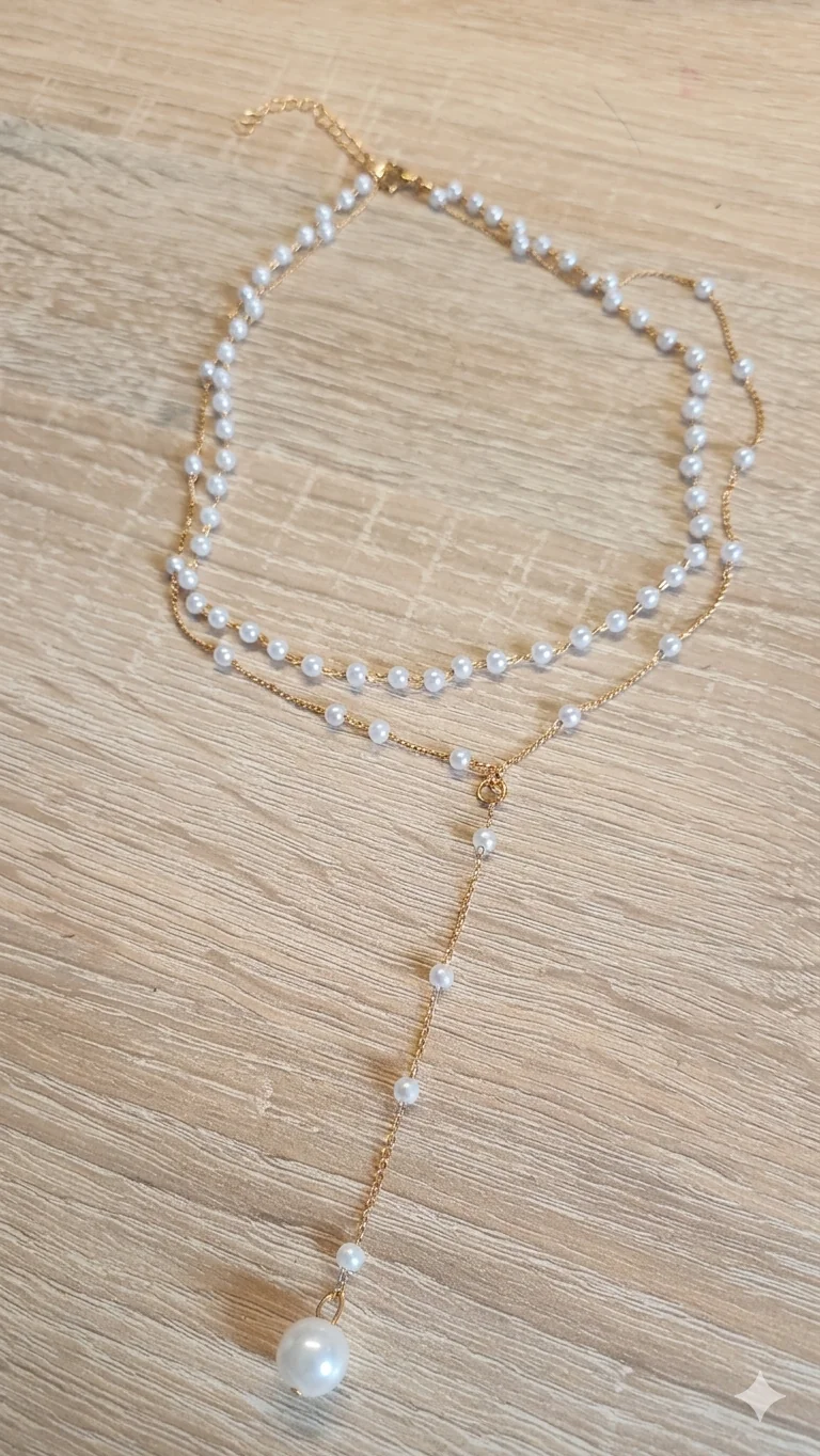 Elegante Perlen-Y-Kette in Gold-Optik – Stylischer Modeschmuck  (Für Frauen)
