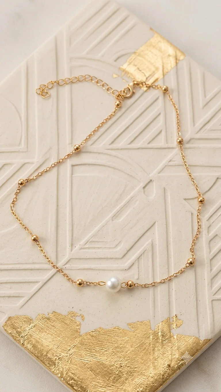 Filigrane Perlen-Halskette mit Satelliten-Gliedern (43 cm) – Elegante Perlenkette in Gold für Frauen