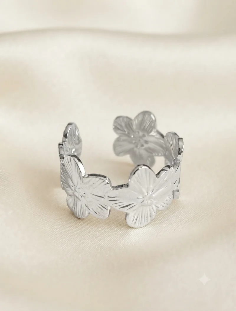 Filigraner Blüten Ring Silber-Look – 21 mm