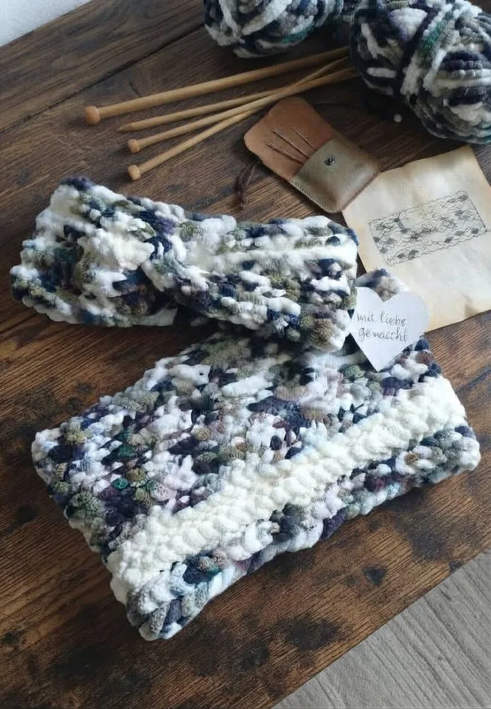 Handgehäkeltes Premium-Set „Nordic Mosaic“ – Stirnband & Loop-Schal