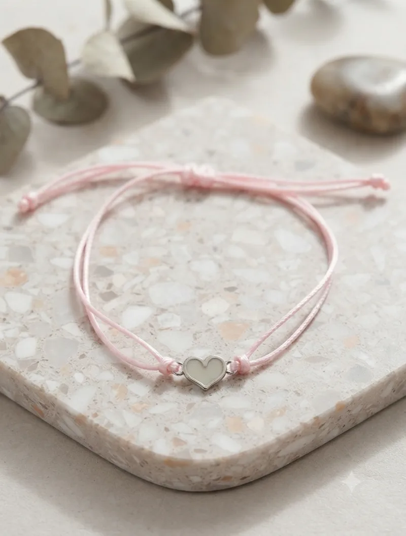 Leuchtendes Herz Makramee-Armband in Rosa