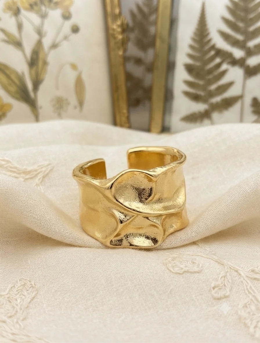Ring „Golden Wave“ für Frauen