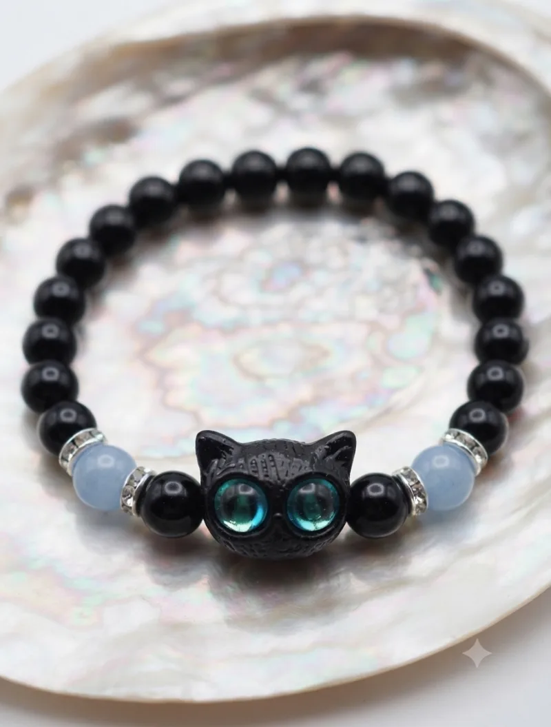 Schwarzes Katzen Perlenarmband mit Leucht-Effekt