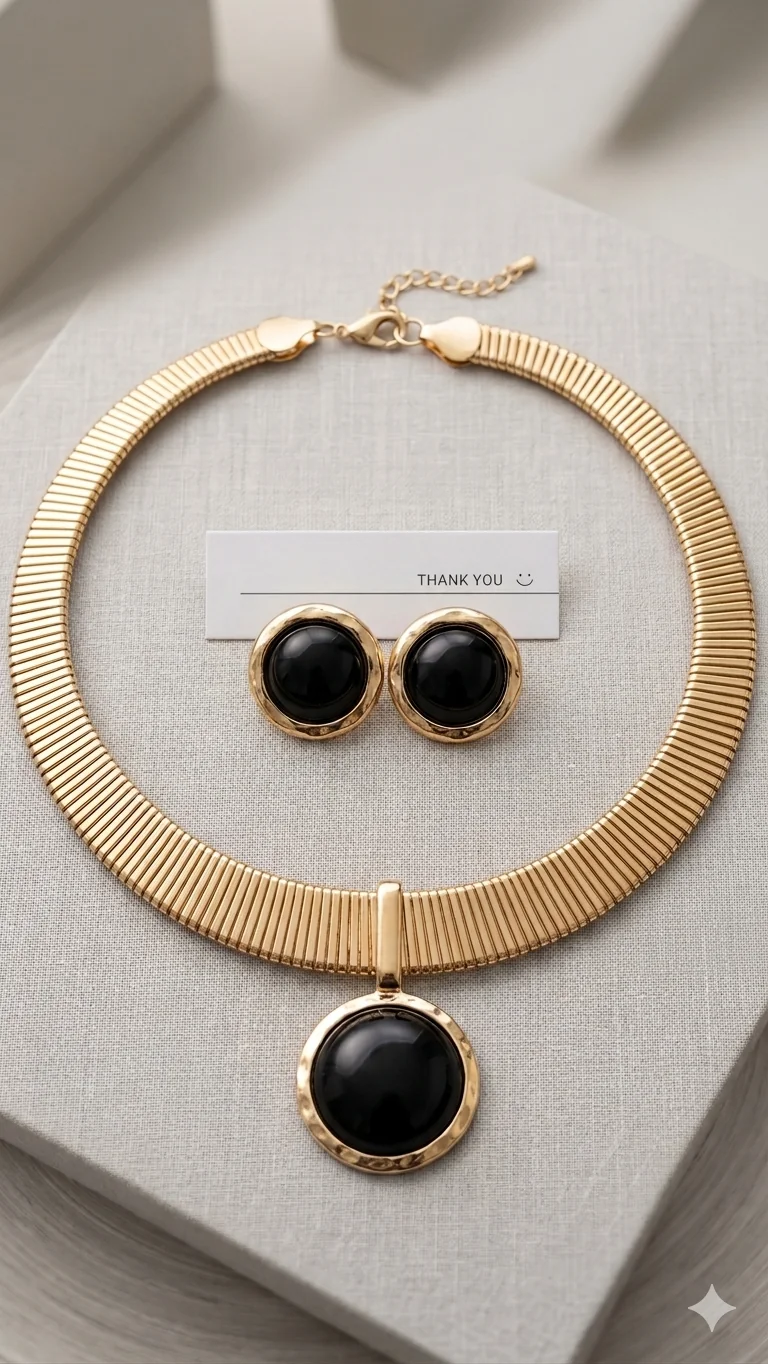 🖤 Vintage-Schmuckset „Night & Gold“ – Halskette & Ohrringe   (Für Frauen)
